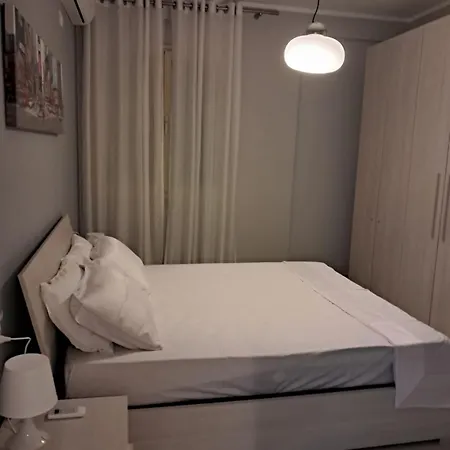 Entela Apartament Lägenhet *